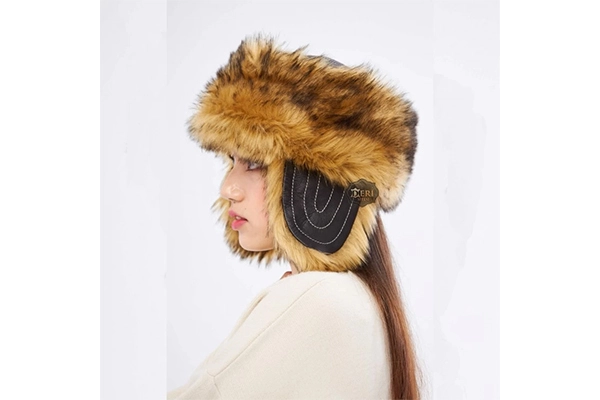 Şapka ile Kendinizi Soğuktan Koruyun: Kışlık Deri Modeller